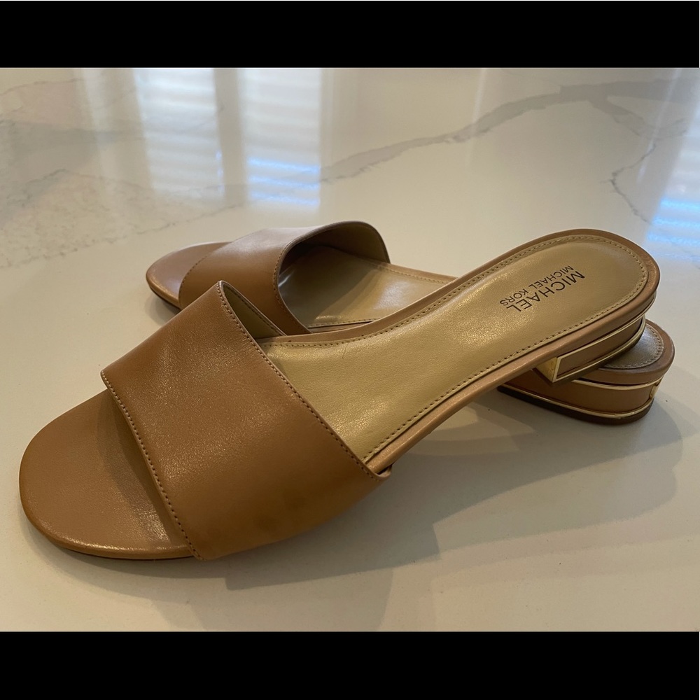 Michael Kors Tan Leather Slides Sandals Women’s 7